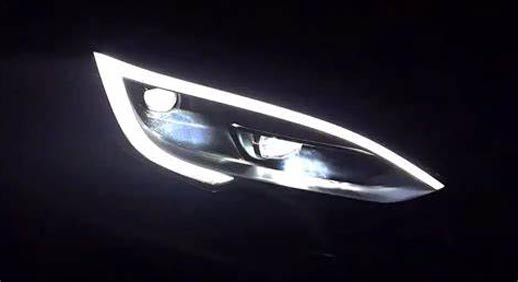 Tesla Aktualizace světlometů
